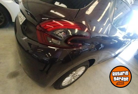 Autos - Peugeot 208 1.6 navegador 2019 Nafta 60000Km - En Venta