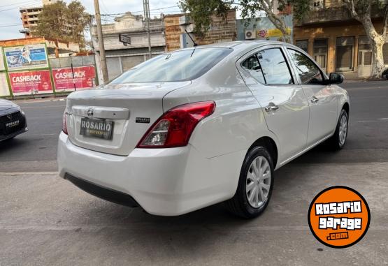 Autos - Nissan Versa 2019 GNC 130000Km - En Venta