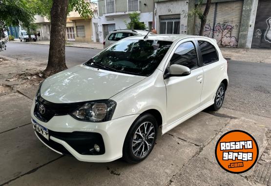 Autos - Toyota ETIOS XLS AT 2018 Nafta 99304Km - En Venta