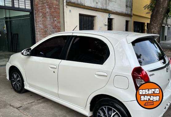 Autos - Toyota ETIOS XLS AT 2018 Nafta 99304Km - En Venta