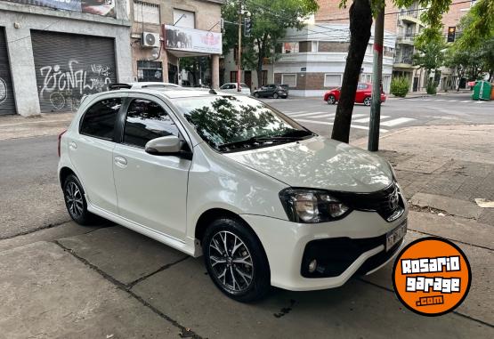 Autos - Toyota ETIOS XLS AT 2018 Nafta 99304Km - En Venta