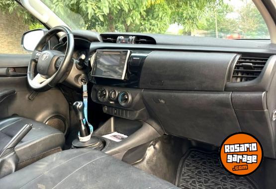 Camionetas - Toyota TOYOTA HILUX DX PACK  4X2 2018 Diesel 135000Km - En Venta