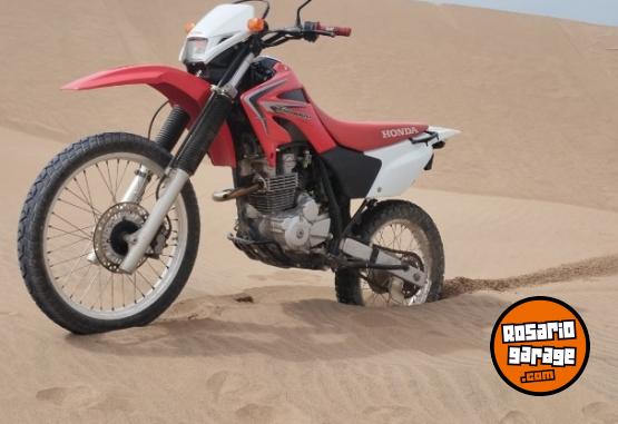 Motos - Honda Tornado XR 250 2017 Nafta 18000Km - En Venta