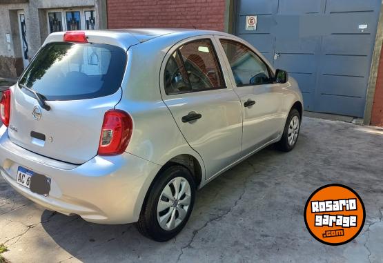 Autos - Nissan March 2018 Nafta 40000Km - En Venta