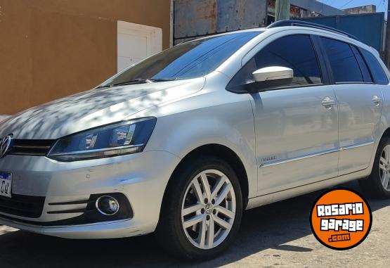 Autos - Volkswagen Suran highline 2017 Nafta 97000Km - En Venta