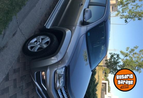 Camionetas - Volkswagen Titular Amarok Highline 2023 Diesel 14500Km - En Venta