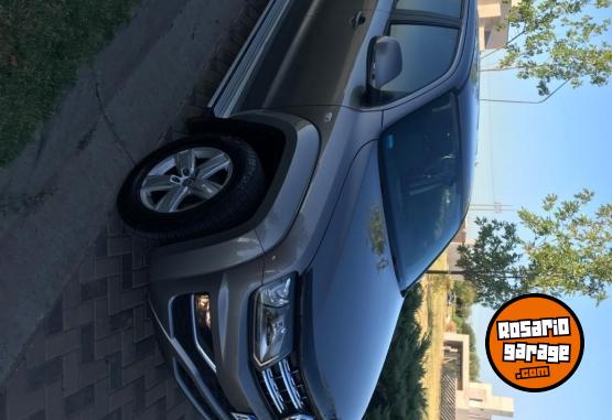 Camionetas - Volkswagen Titular Amarok Highline 2023 Diesel 14500Km - En Venta