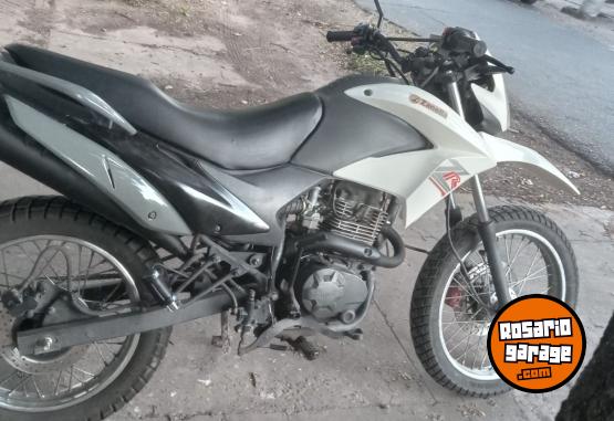 Motos - Zanella ZR 150 CC 2016 Nafta 40500Km - En Venta