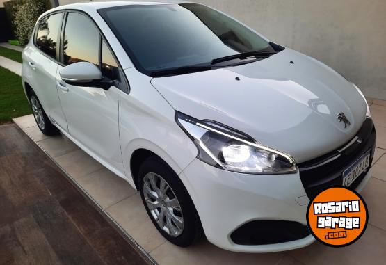 Autos - Peugeot 208 2020 Nafta 40000Km - En Venta