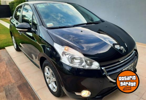 Autos - Peugeot 208 2014 Nafta 100000Km - En Venta