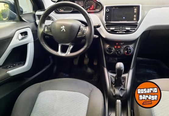 Autos - Peugeot 208 2014 Nafta 100000Km - En Venta