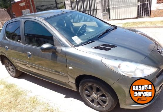 Autos - Peugeot 207 2008 Nafta 181000Km - En Venta