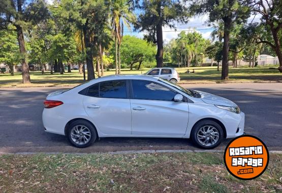 Autos - Toyota Yaris 2023 Nafta 27000Km - En Venta