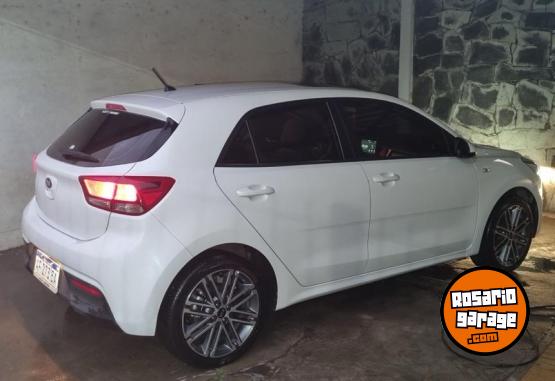 Autos - Kia RIO 2022 Nafta 44000Km - En Venta