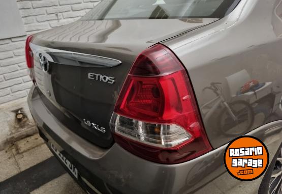 Autos - Toyota Etios 1.5 6 M/T sedan 2018 Nafta 45000Km - En Venta