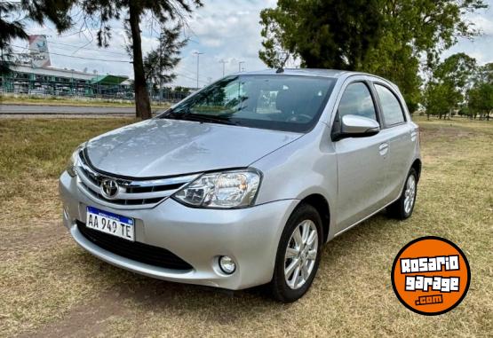 Autos - Toyota ETIOS XLS MANUAL 2017 Nafta 108000Km - En Venta