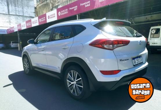 Camionetas - Hyundai TUCSON 4X2 AT 2017 Nafta 88000Km - En Venta