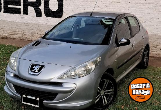 Autos - Peugeot 207 2009 GNC 180000Km - En Venta