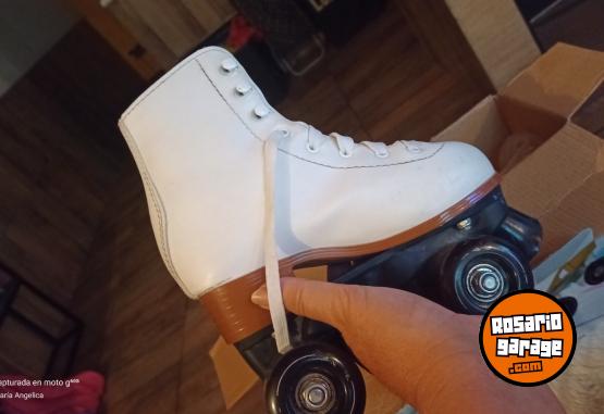 Deportes - Patines cuatro ruedas - En Venta