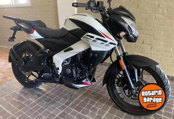 Motos - Bajaj Rouser 2024 Nafta 700Km - En Venta