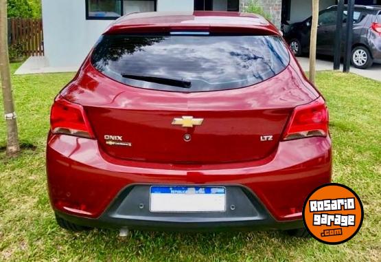 Autos - Chevrolet Onix Ltz 2017 Nafta 92400Km - En Venta