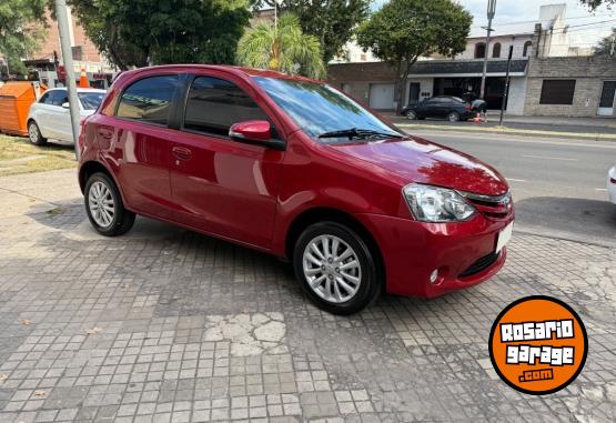 Autos - Toyota etios 2014 Nafta 48000Km - En Venta