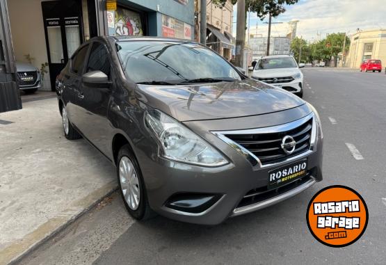 Autos - Nissan Versa 2017 Nafta 93000Km - En Venta