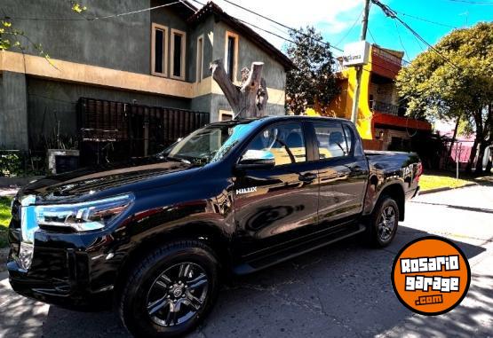 Camionetas - Toyota Hilux 2023 Diesel 57000Km - En Venta