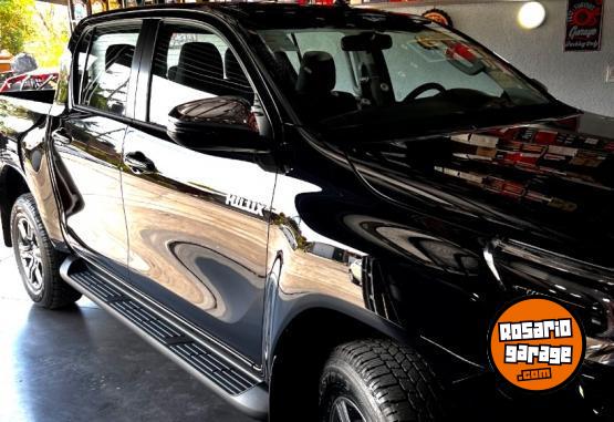 Camionetas - Toyota Hilux 2023 Diesel 57000Km - En Venta