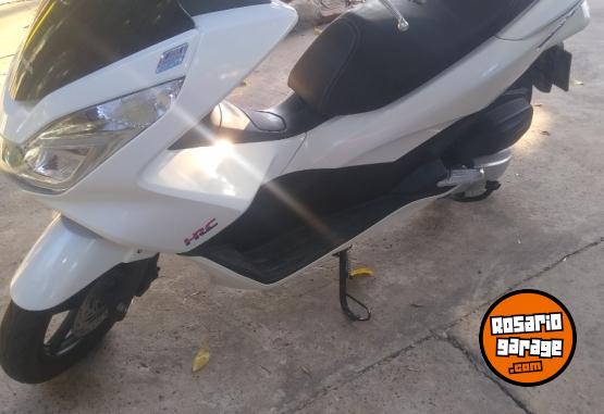 Motos - Honda Pcx 150 2017 Nafta 16000Km - En Venta