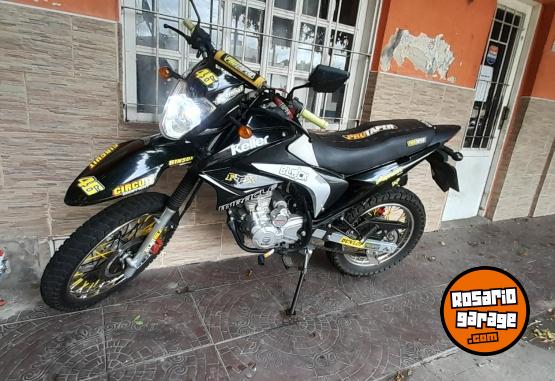 Motos - Keller Miracles 200cc 2023 Nafta 10000Km - En Venta