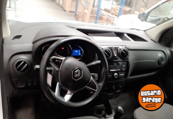 Utilitarios - Renault Kangoo 2018 Diesel 302000Km - En Venta