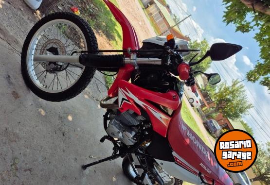 Motos - Honda Tornado 2018 Nafta 35000Km - En Venta