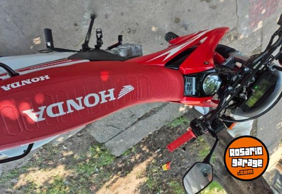 Motos - Honda Tornado 2018 Nafta 35000Km - En Venta