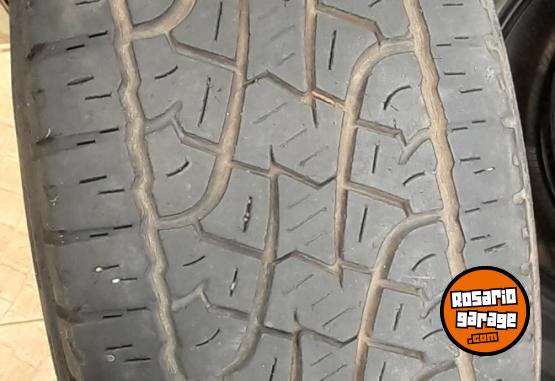 Accesorios para Autos - Cubiertas 17 Pirelli scorpion rodado 245/65/17 en excelente estado - En Venta