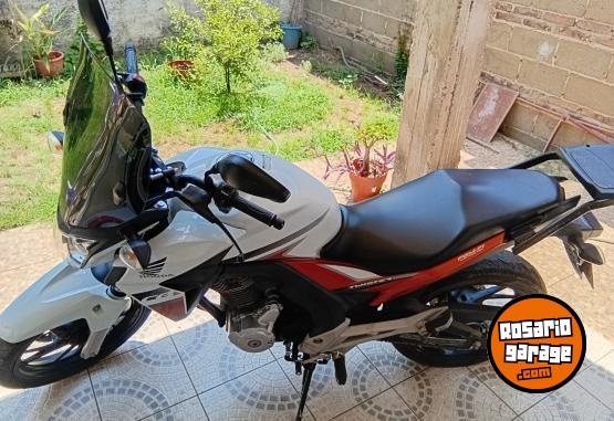 Motos - Honda Cb 250 2018 Nafta 23900Km - En Venta