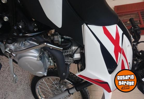 Motos - Honda XR150 2023 Nafta 1200Km - En Venta