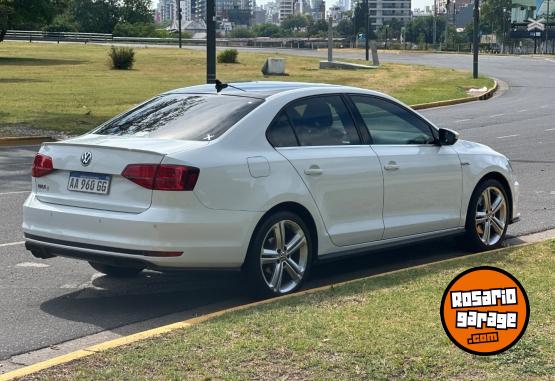 Autos - Volkswagen Tvento 2016 Nafta 84000Km - En Venta