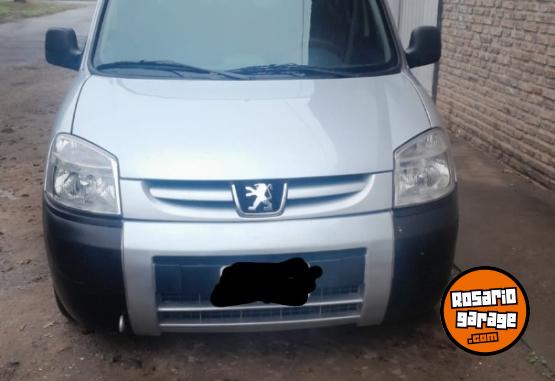 Utilitarios - Peugeot Patagonica 2014 Diesel 120000Km - En Venta