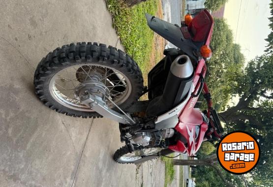 Motos - Honda Tornado 2021 Nafta 4300Km - En Venta