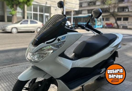 Motos - Honda PCX 2018 Nafta 16300Km - En Venta