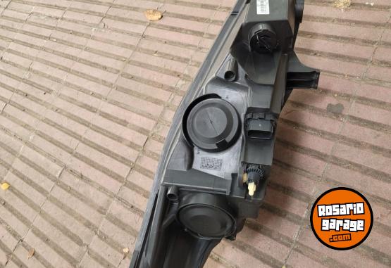 Accesorios para Autos - Optica original Ford Fiesta Kinetic 2014-2020 - En Venta