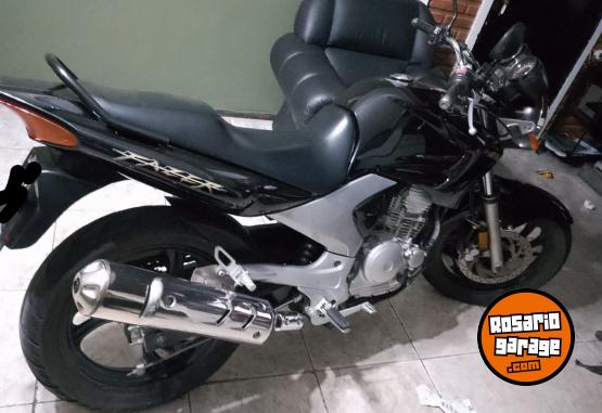 Motos - Yamaha 250 FAZER 2011 Nafta 37000Km - En Venta