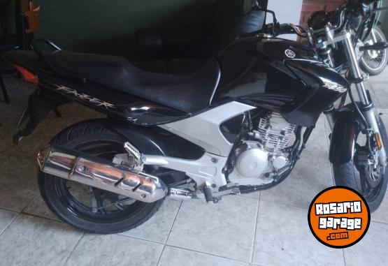 Motos - Yamaha 250 FAZER 2011 Nafta 37000Km - En Venta