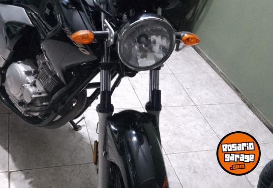 Motos - Yamaha 250 FAZER 2011 Nafta 37000Km - En Venta