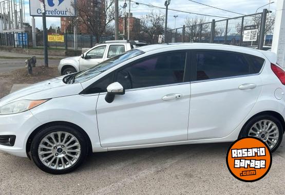 Autos - Ford Fiesta 2016 GNC 130000Km - En Venta