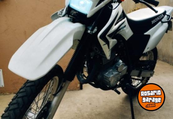 Motos - Honda Tornado 250 2017 Nafta 6300Km - En Venta