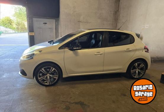 Autos - Peugeot 208 GT 2017 Nafta 45000Km - En Venta