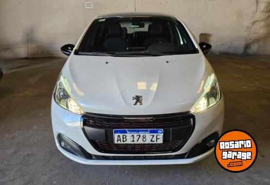 Autos - Peugeot 208 GT 2017 Nafta 45000Km - En Venta