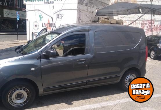 Utilitarios - Renault Kangoo 2019 Nafta 145000Km - En Venta